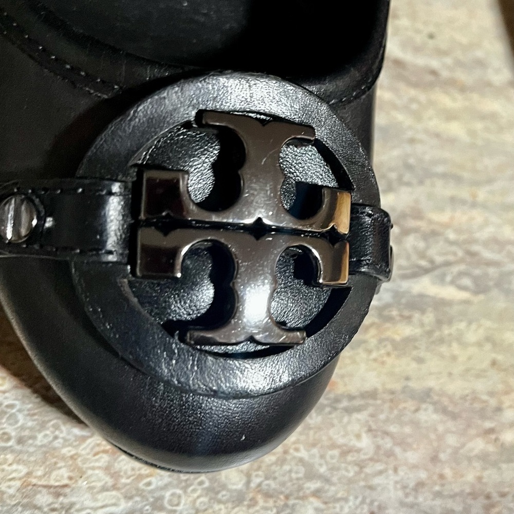 Tory Burch Austin Dark Brown Calista Logo Cone Heels with Signature Medallion - Picture 6 of 17